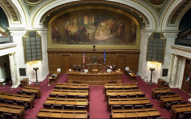 Wisconsin Assembly puts bail amendment on April ballot