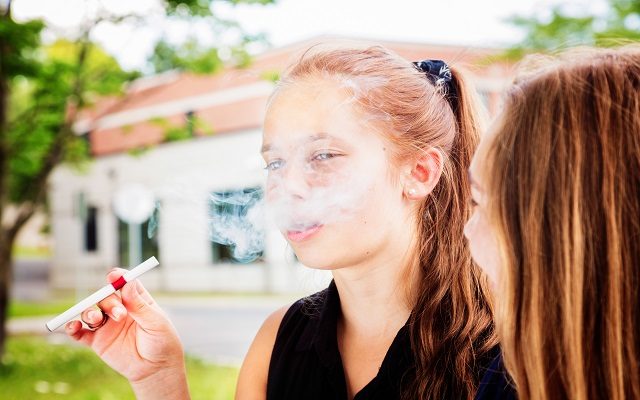 Assembly to consider raising smoking age from 18 to 21