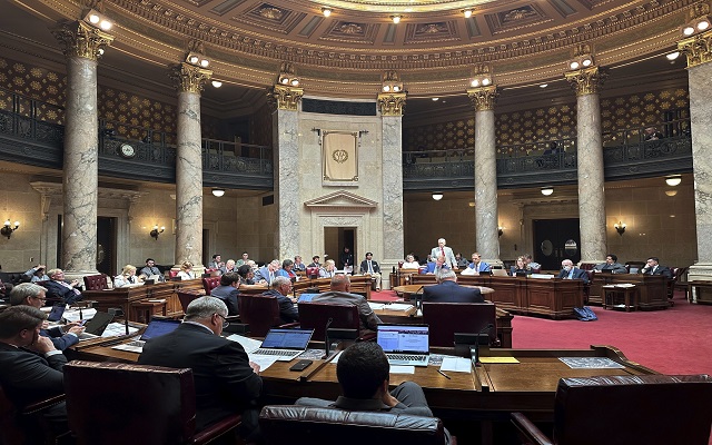 Spending plan cutting taxes, University of Wisconsin funding clears state Senate