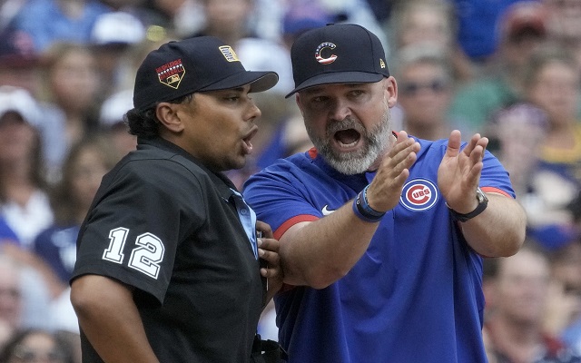 Cubs manager David Ross rips umpire and criticizes decision to close roof in Milwaukee