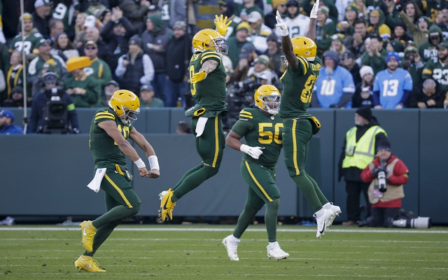 Jordan Love’s late TD pass lifts Packers to 23-20 victory over Chargers