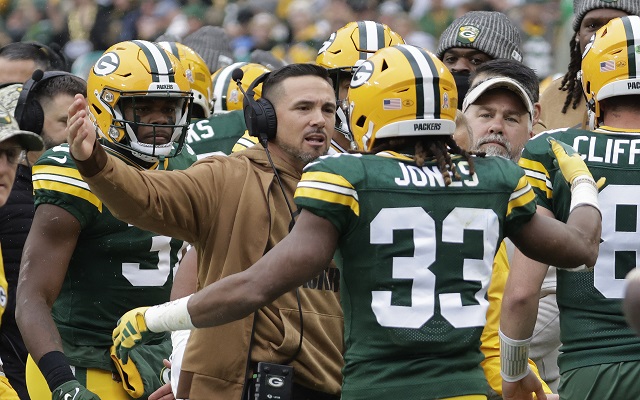 Packers snap 4-game skid with 20-3 victory over struggling Rams