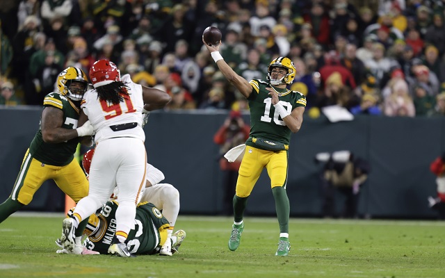 Jordan Love throws 3 TD passes, Packers beat Chiefs 27-19 for 3rd straight win