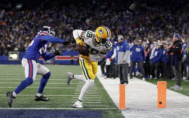 DeVito leads clutch drive to Bullock’s winning kick as New York Giants top Green Bay Packers 24-22