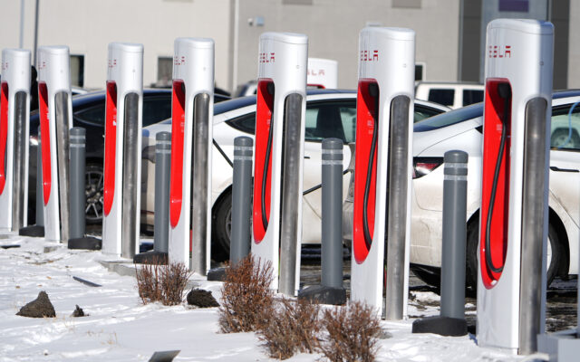 Governor signs bills creating electric vehicle charging station network across Wisconsin