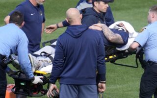 Brewers' Jakob Junis hit in neck by line drive in batting practice, taken to hospital